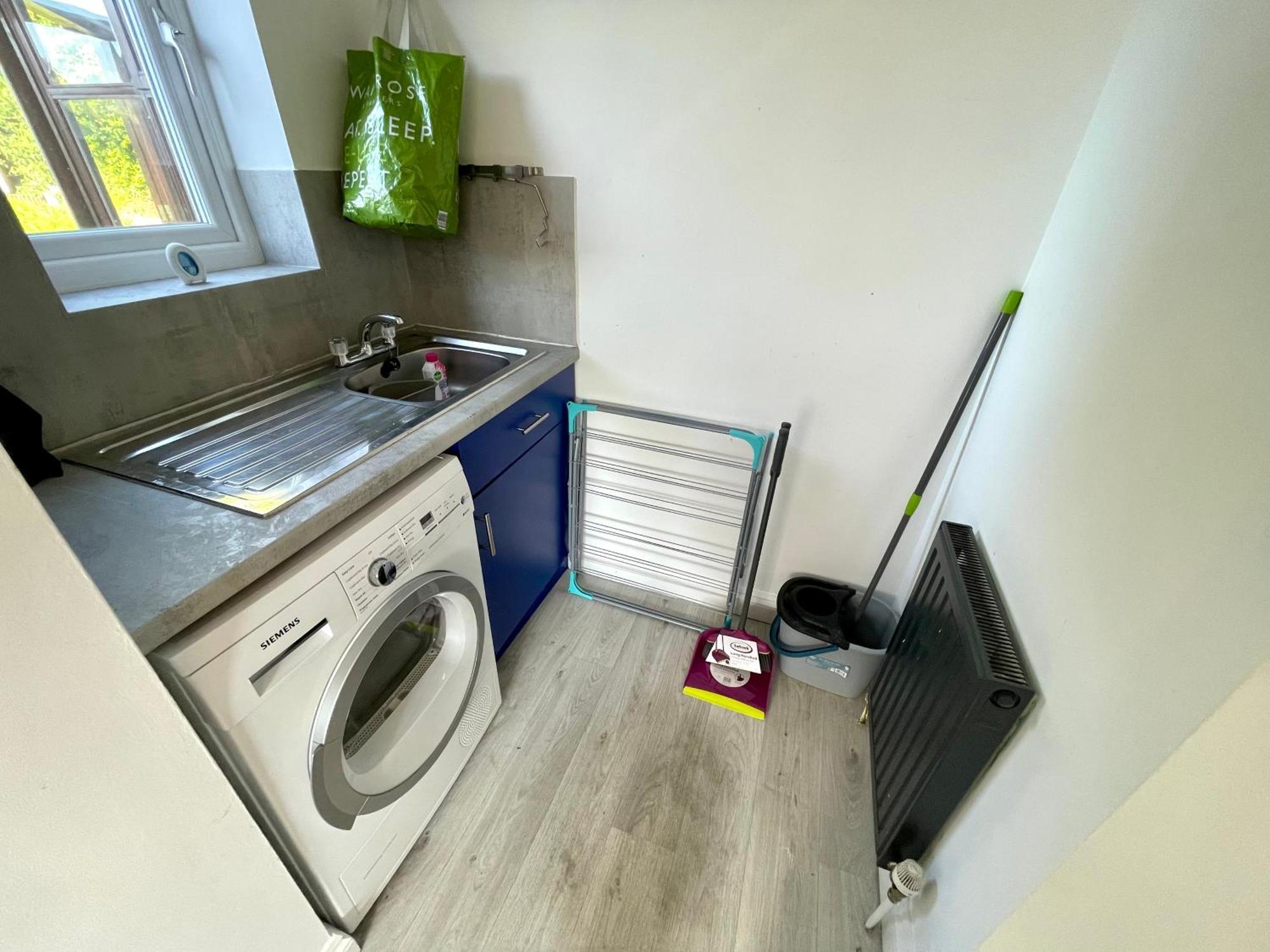 Large 5 Bed Detached House Near Stansted Airport With Parking For 2 Vehicles! Stansted Stays Станстед-Маунтфітчет Екстер'єр фото