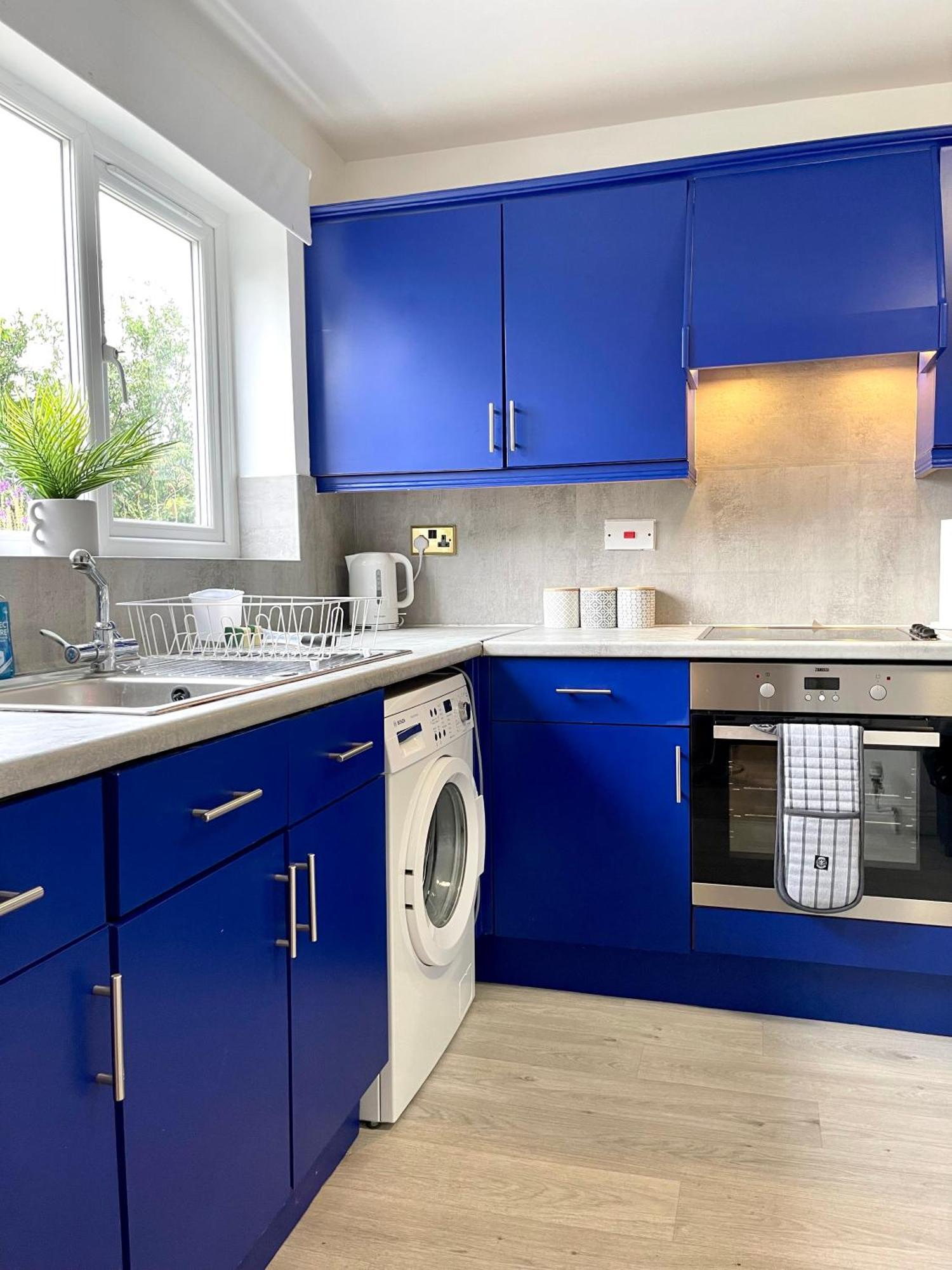 Large 5 Bed Detached House Near Stansted Airport With Parking For 2 Vehicles! Stansted Stays Станстед-Маунтфітчет Екстер'єр фото