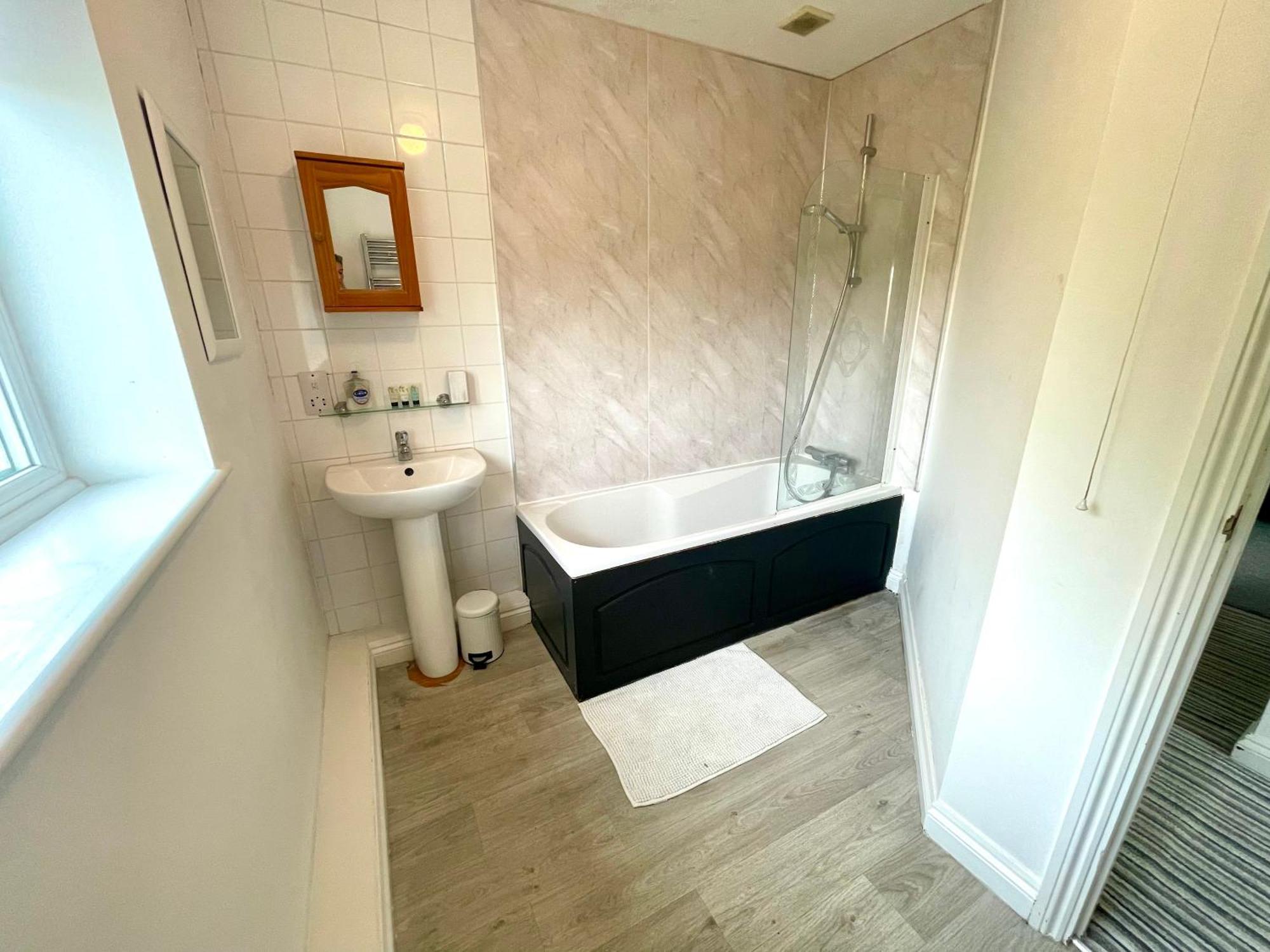 Large 5 Bed Detached House Near Stansted Airport With Parking For 2 Vehicles! Stansted Stays Станстед-Маунтфітчет Екстер'єр фото